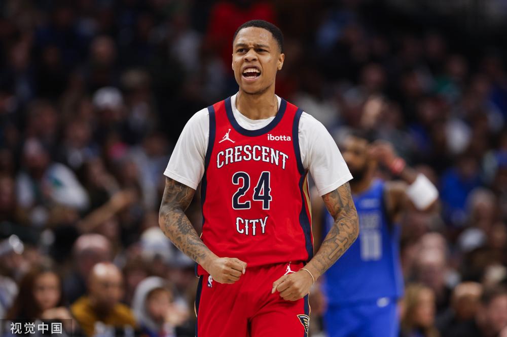 她总能在关 她总能在关